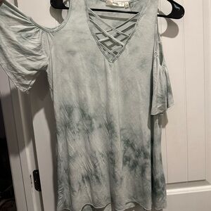 ANDREE BY UNIT Mint Crisscross Top